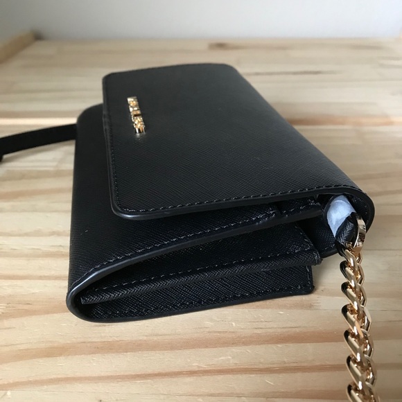 Michael Kors Purse🎈🎈 - Picture 4 of 11